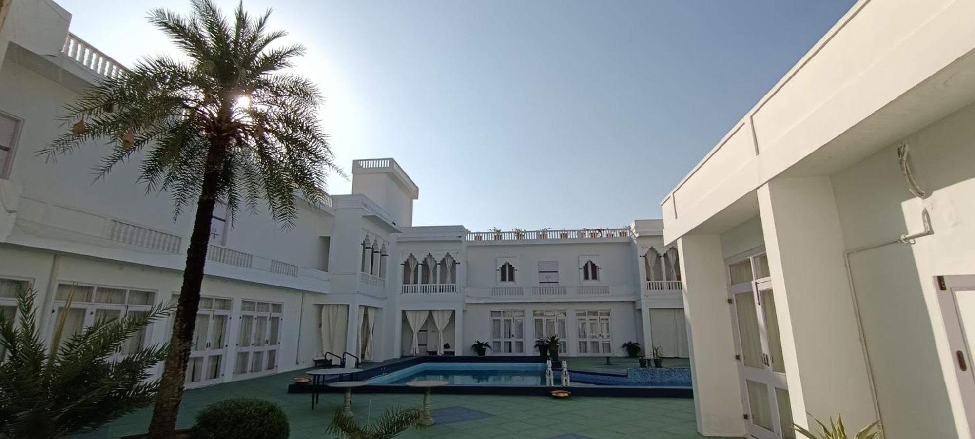 Savista Retreat Hotel Jaipur Exterior photo